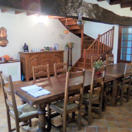 Gite Les Hautes Mougonnieres Neuil 外观 照片